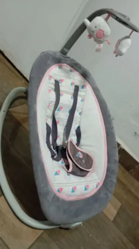 Cadeirinha de balanço manualmente