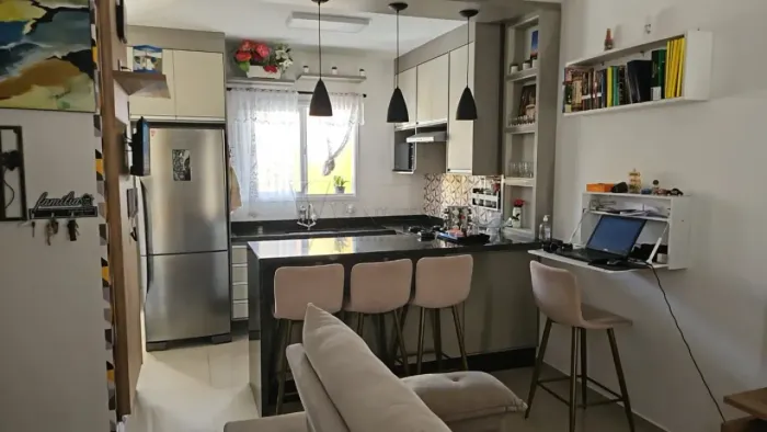 Venda de Casa Sobrado em Condomínio Fechado - Jacareí/SP