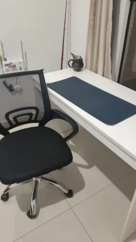 Escrivaninha 1,20m + Cadeira Ergonômica em Ótimo Estado