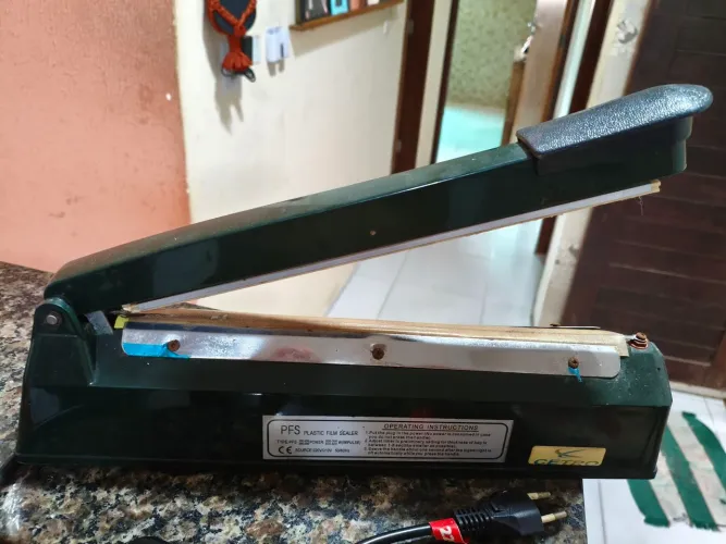 Seladora Térmica de Embalagens plásticas