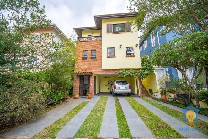 Casa a venda no condomínio Villanova