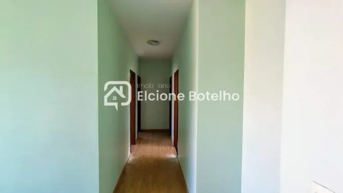 Casa para aluguel, 7 quartos, 2 suítes, 5 vagas, JARDIM KARAIBA - Uberlândia/MG