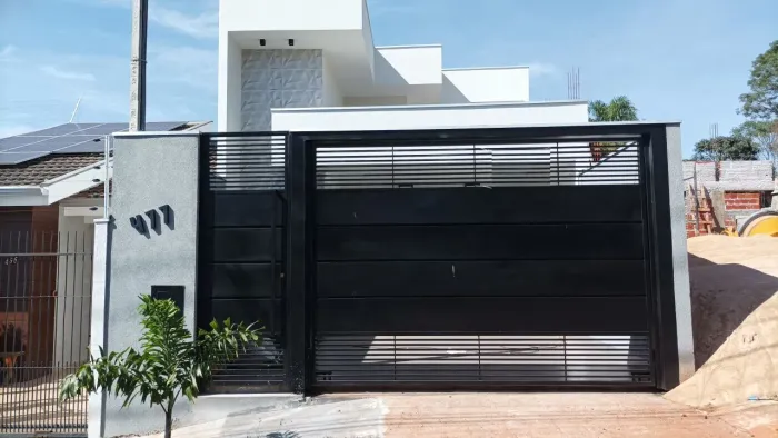 Casa à venda em Jardim Paris, Maringá-PR