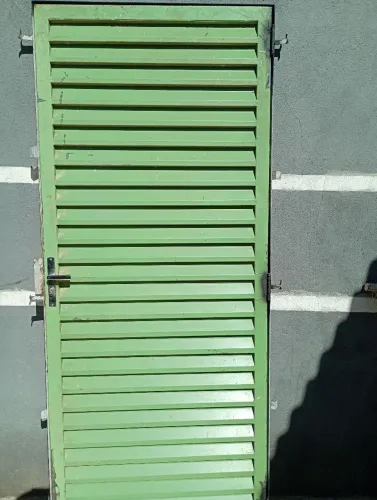 Porta reforçada