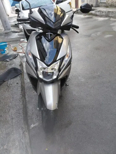 Vendo Honda elite 2025