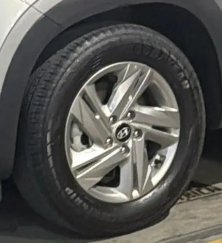 Rodas com pneus Creta 215 60 16 zero