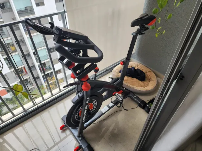 Bicicleta Spinning Schwinn IC4 / 800IC