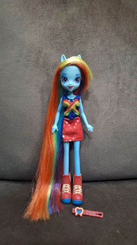 Rainbow dash equestria girls