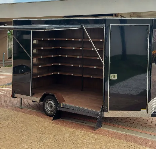 Trailer Loja Móvel 4M x 2M Oportunidade!