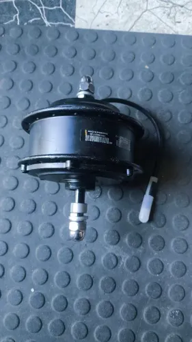 MOTOR DE CUBO TRASEIRO PARA BIKE ELÉTRICA COM 36V E 250W CONTRA PEDAL ASISTIDO