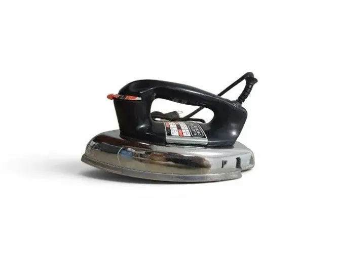 Ferro de passar roupa black decker retrô classic