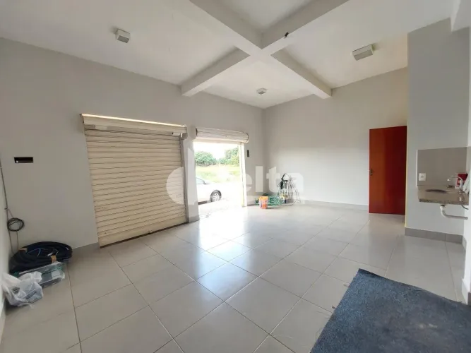 Loja disponível para locação no bairro São Jorge em Uberlândia-MG.