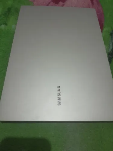 Notebook semi novo 