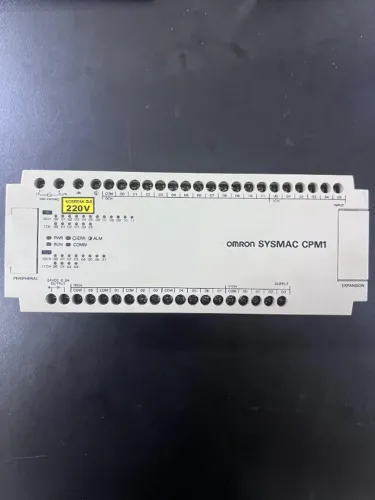 CLP Omron CPM1-30CDR-A-V1 | 30 I/O | Relé | AC | Seminovo