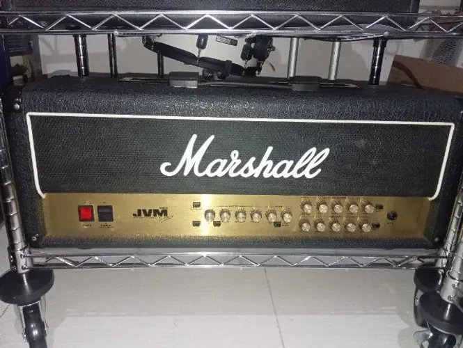 Amplificador Marshall JVM210H