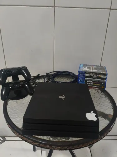 Vendo PS4 pro, conservado revisado