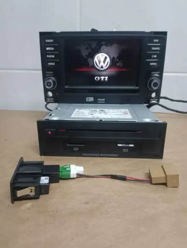 Central multimídia MIB 2 VW Golf MK7 