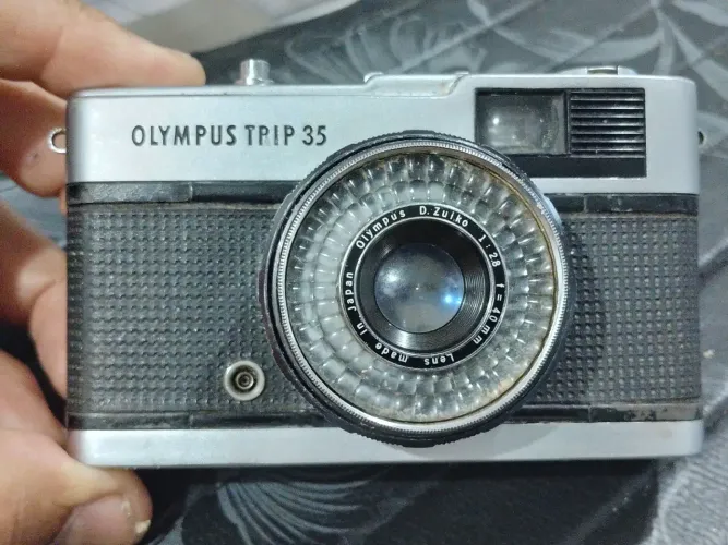 Maquina fotográfica olympus trip 35