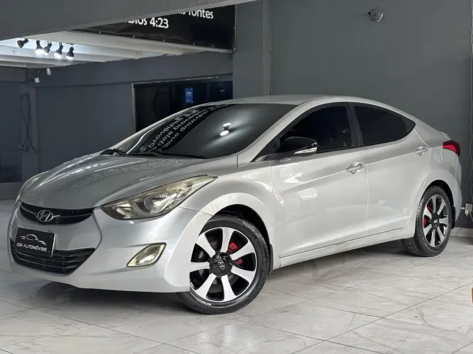 Hyundai Elantra GLS 1.8 16V Aut. 2012