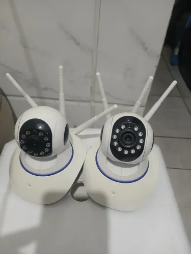 Câmera de segurança em ótimo estado
