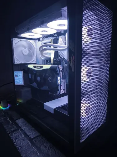 Gabinte NZXT H7 Flow
