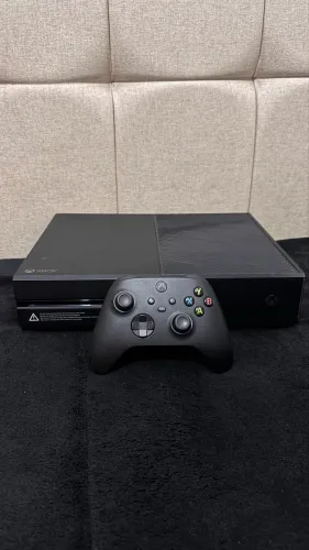 Xbox One Fat 1T + controle 