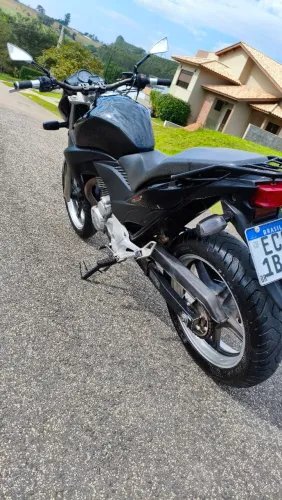 HONDA CB 300R 2010 PRETA ? MUITO BONITA E BEM CUIDADA