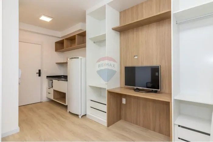 Oportunidade de Investimento Inteligente: Studio Mobiliado 22m² Próximo ao Metrô Paraíso, 