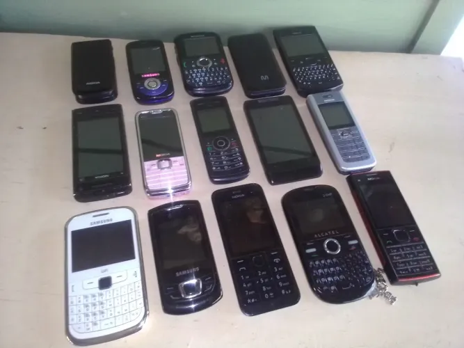 Celulares antigos (lote)