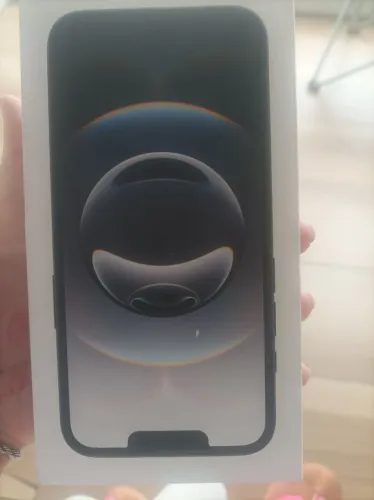 PRA SAIR HOJE. COMPREI A $3.900. VENDENDO MIL REAIS ABAIXO. IPHONE16 BLACK.