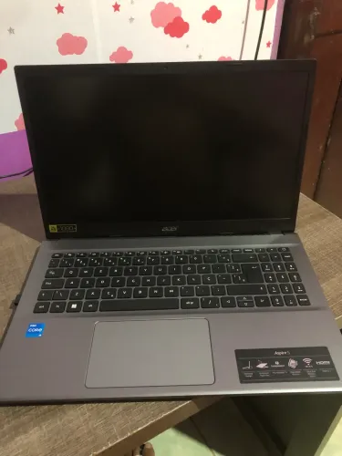 Notebook acer aspire 5 muito bem cuidado e conservado