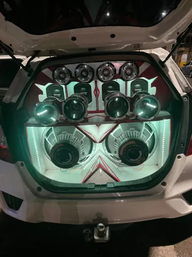 Som automotivo