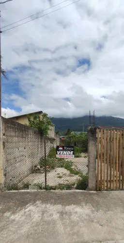 Terreno à Venda no bairro Perequê Mirim em Caraguatatuba