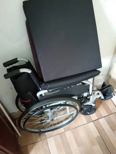 Vende-se Cadeira De Rodas Número Para Contato *
