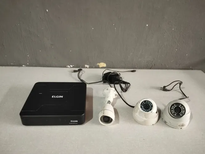 DVR um HD de 1 TB quatro canal está com senha o DVR não sei qual é a senha