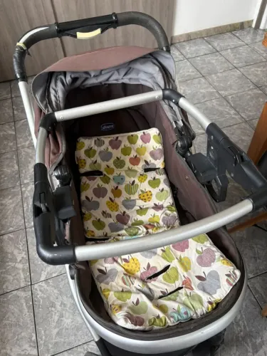 Carrinho de bebê - Chicco Urban
