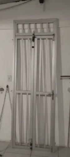 Grade de alumínio!! Porta e janela super resistente!!
