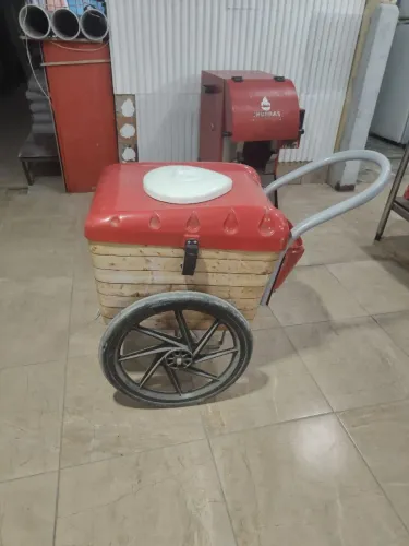 Carrinho de picolé e sorvete