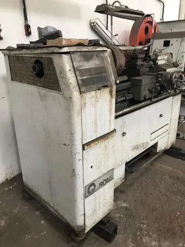 Torno mecânico ROMI HBX