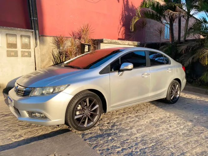 Honda Civic Sedan LXR 2.0 Flexone 16V Aut. 4P 2014