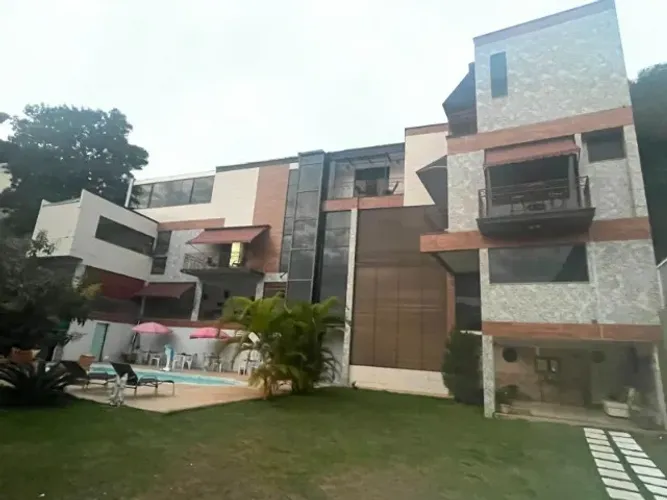 Casa de Alto Padrão no centro da cidade de Rio Pomba, MG.