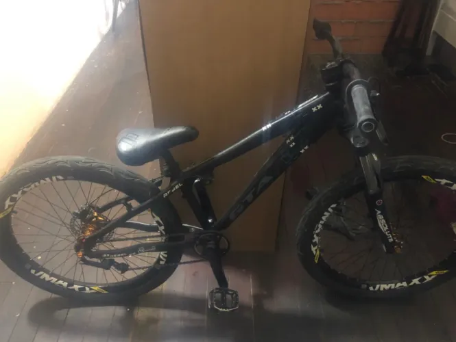 Bike GTA Rebel Wheeling / Grau - Freio Hidráulico Shimano - Aros VMAXX - Single Speed