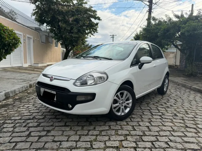Fiat Punto Attractive Italia 1.4 F.flex 8V 5P 2015