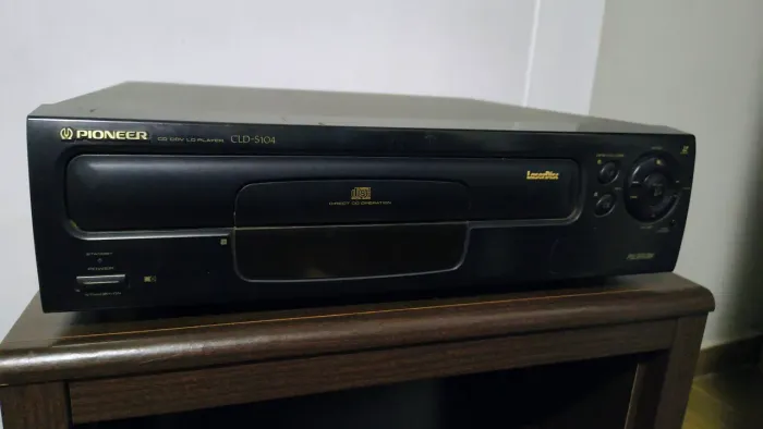 Pioneer Laserdisc CLD-S104