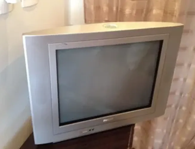 Tv 21"  philips tela plana boa p/ vídeo game Retrô 