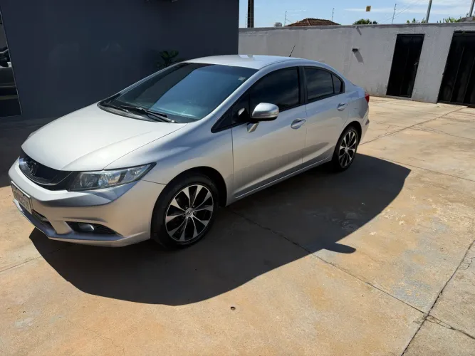 Honda Civic Sedan LXR 2.0 Flexone 16V Aut. 4P 2015