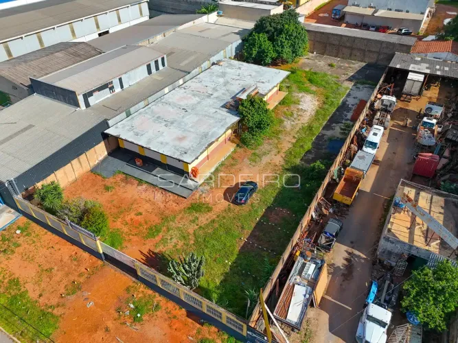 Galpão Comercial 2.100 m²  Setor de Materiais de Construção Ceilândia  Brasília Oportunida