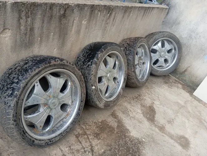 Rodas Hilux aro 20