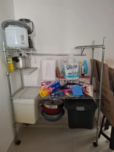 PRATELEIRA INDUSTRIAL EM AÇO INOX COM RODINHAS