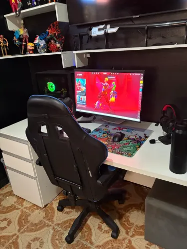PC Gamer Ryzen 5 9600X + RTX 5060 + Monitor 27" 240Hz + Setup Completo com Periféricos